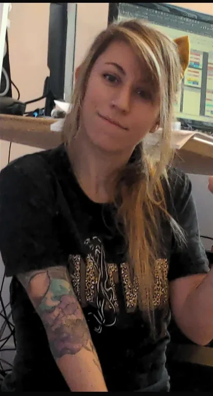 Maud, la graphiste derrière LadyOverlays